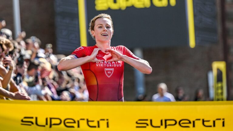 Georgia Taylor Brown wins supertri Toulouse 2024